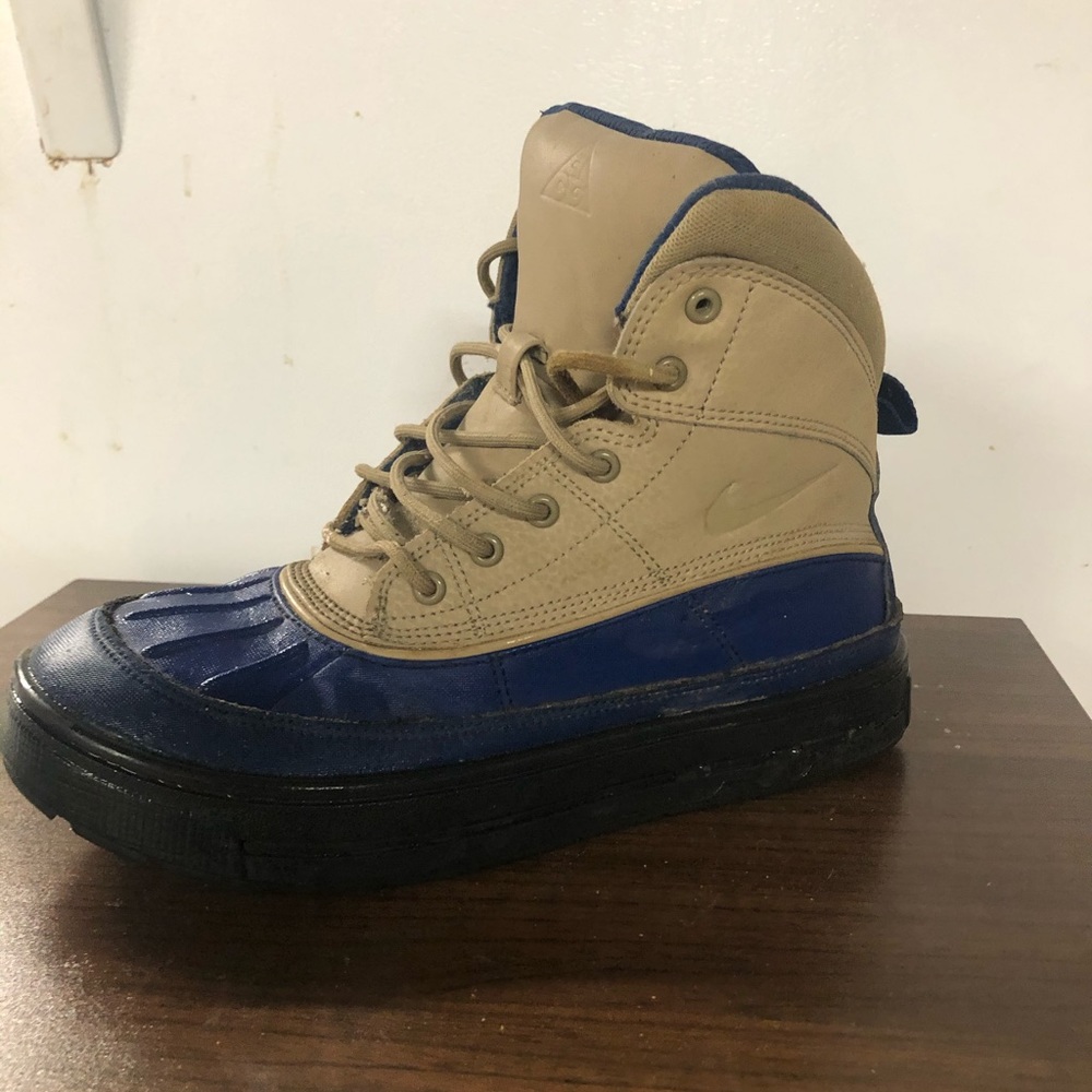 Nike ACG boots